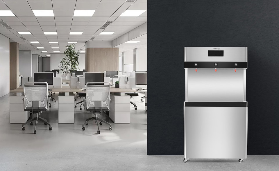 商用直饮水机给企业员工健康饮水的新优势！